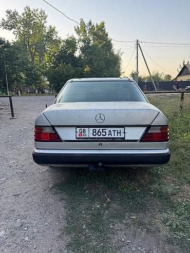 салон гелик: Mercedes-Benz W124: 1989 г., 3 л, Механика, Дизель, Седан — 4
