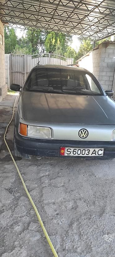 каракол авто: Volkswagen Passat Variant: 1990 г., 1.8 л, Кол менен иштөөчү, Бензин, Универсал — 1