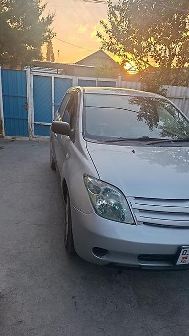 Продажа авто: Toyota Ist: 2003 г., 1.3 л, Автомат, Бензин, Хэтчбэк — 4