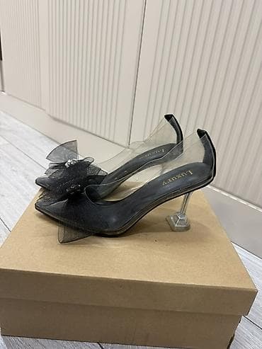 прозрачные туфли: Туфли-лодочки с прозрачными боковинами и фигурным прозрачным каблуком — 3