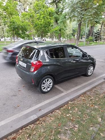 Продажа авто: Chevrolet Spark: 2018 г., 1 л, Автомат, Бензин, Хэтчбэк — 3
