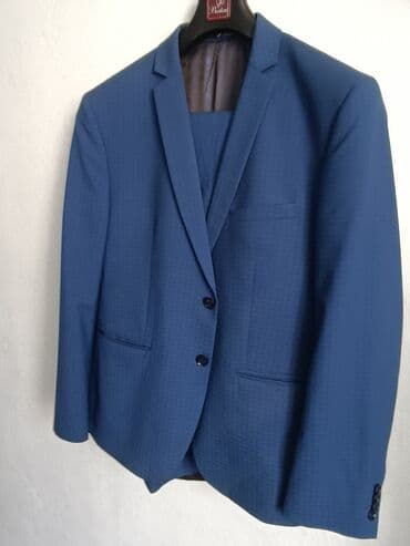 Отличный костюм, состояние новое. Приталенный на рост 176