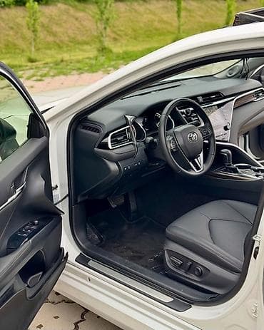 Toyota Camry: 2018 г., 2.5 л, Автомат, Бензин, Седан — 8