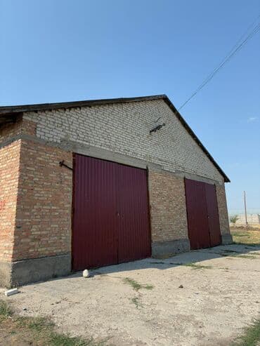 обмен на погрузчик: Сдаю ангары в Канте! Ангары по 130 м² каждый: 	•	Высота потолков — от — 4