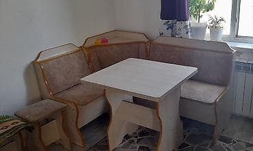 Кухонный стол и стул, Б/у, Самовывоз, цвет - Бежевый at lalafo.kg Кухонный стол и стул, Б/у, Самовывоз, цвет - Бежевый