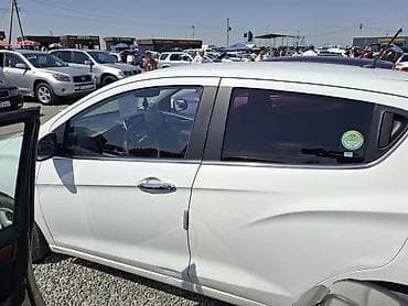 шевралет камара: Chevrolet Spark: 2016 г., 1 л, Вариатор, Бензин, Хэтчбэк — 8