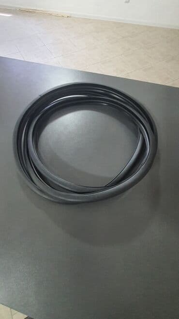 уплотнител: Уплотнитель люка Lexus 2008 г., Новый, Аналог — 2