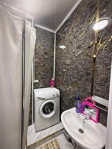 квартира для девушек: 2 комнаты, 55 м², 105 серия, 2 этаж, Евроремонт — 7