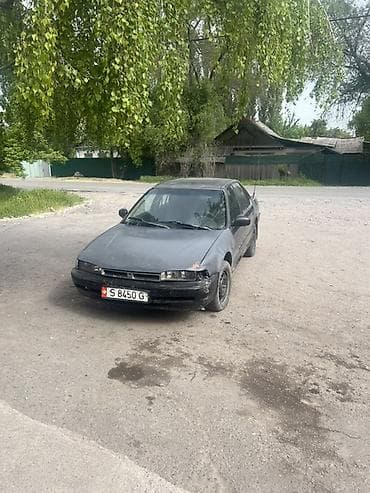 күзгү: Honda Accord: 1990 г., Кол менен иштөөчү, Седан — 1