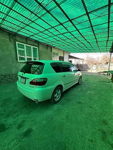 ниже: Toyota Ipsum: 2001 г., 2.4 л, Автомат, Бензин, Минивэн — 6