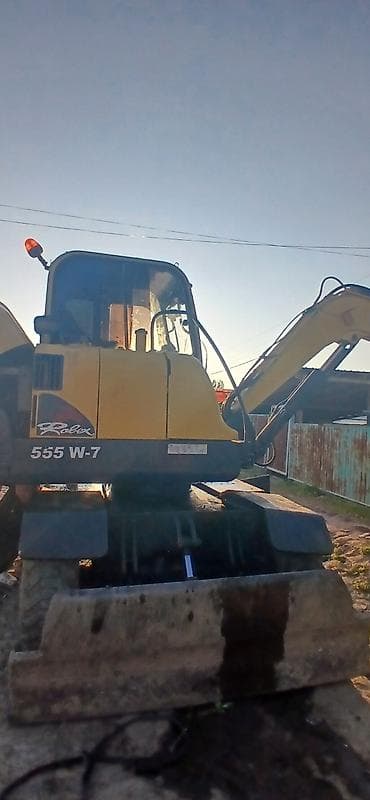 ловол 244: Экскаватор, Hyundai, 2005 г., Колесный — 2