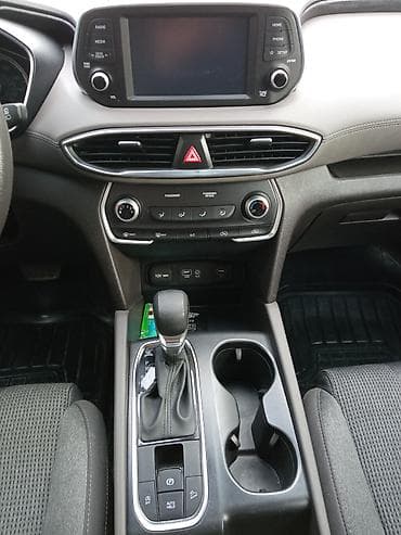Продажа авто: Hyundai Santa Fe: 2019 г., 2.4 л, Автомат, Бензин — 9