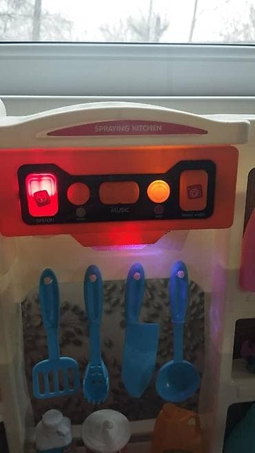 Автокреслолор: Детская игровая кухня Talented Chef / Spraying Kitchen - Полноценный — 3