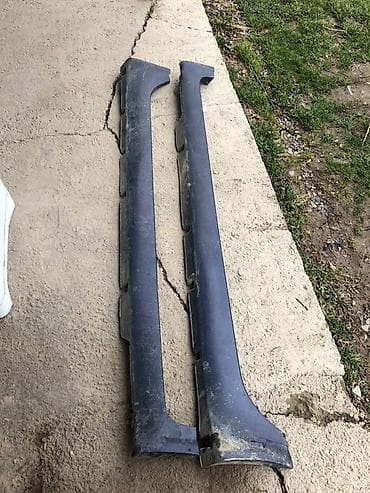 Наружные накладки порогов Nissan at lalafo.kg Наружные накладки порогов Nissan