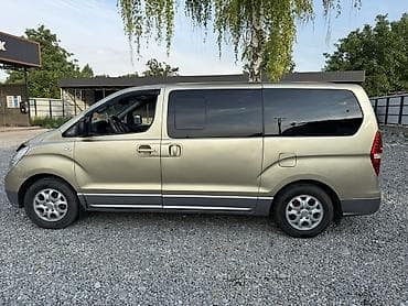 сто корейских авто: Hyundai H-1: 2011 г., 2.4 л, Автомат, Газ, Минивэн — 4