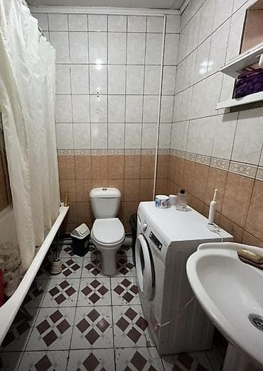 Недвижимость: Сдаю в аренду двухэтажный дом с двором. - Планировка первого уровня — 9
