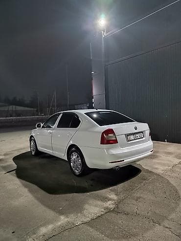 бесконтактная мойка: Skoda Octavia: 2012 г., 1.6 л, Ручные, Бензин, Седан — 2
