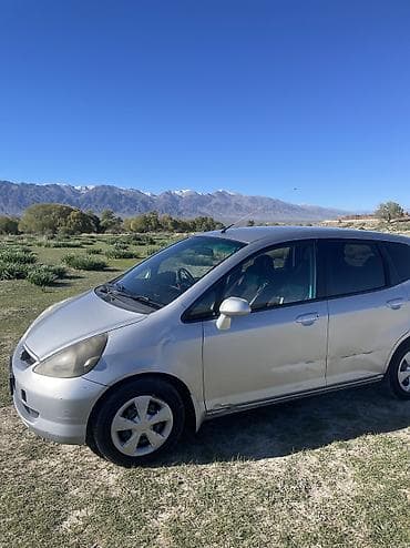 Honda Fit: 2002 г., 1.3 л, Вариатор, Бензин