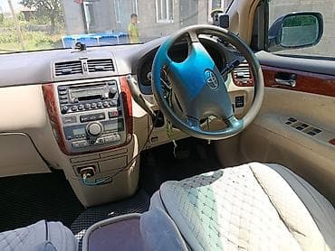 sprinter 2 7: Toyota Ipsum: 2001 г., 2.4 л, Автомат, Газ, Минивэн — 7