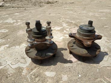 подшипник ступицы передний: Передняя левая Ступица Toyota Б/у, Оригинал — 3