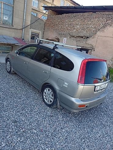 аудио системы: Honda Stream: 2002 г., Автомат, Минивэн — 3
