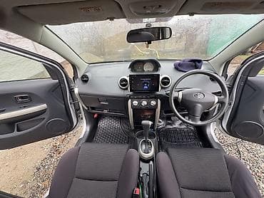 mazda 2000: Toyota Ist: 2003 г., 1.3 л, Автомат, Бензин, Хэтчбэк — 5