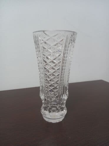 большая ваза: Продаю хрустальную посуду: 1) вазы круглые и шестигранные для фруктов — 16