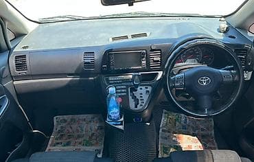 Toyota WISH: 2004 г., 1.8 л, Автомат, Бензин, Универсал — 9