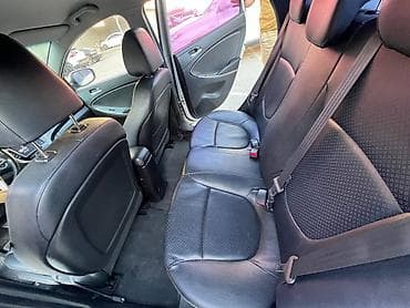 corolla e150: Hyundai Accent: 2019 г., Седан — 7