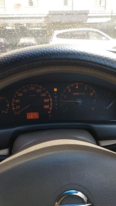 Nissan Sunny: 2004 г., Автомат, Бензин, Седан — 9