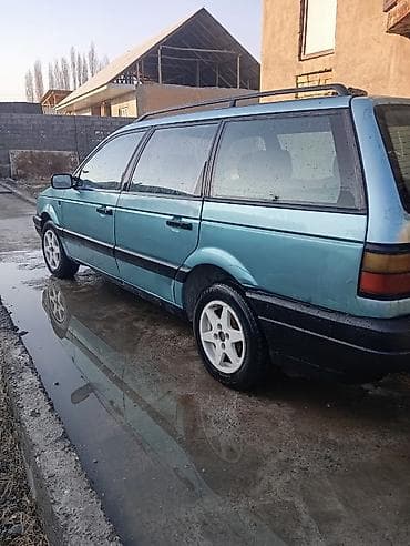 x5 2020: Volkswagen Passat Variant: 1993 г., Универсал — 4