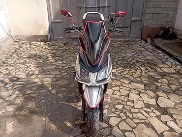 Макси-скутер 160 куб. см, Бензин, Б/у — 3