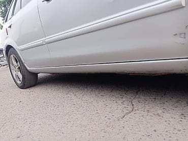 Унаа сатуу: Mazda Familia: 2002 г., 1.6 л, Кол менен иштөөчү, Бензин, Универсал — 8
