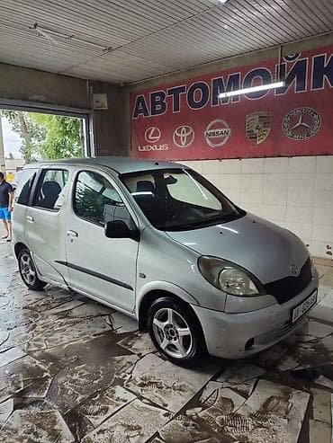 Toyota Yaris Verso: 2000 г., Механика, Хэтчбэк — 3