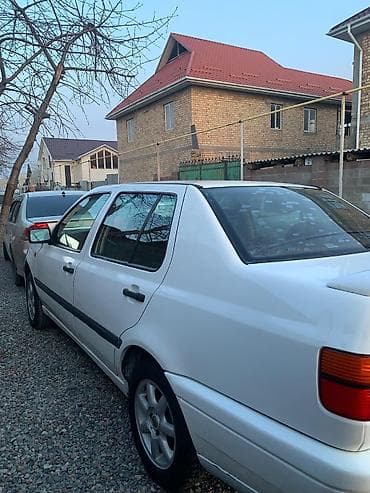 wolksvagen: Volkswagen Vento: 1995 г., 1.8 л, Ручные, Бензин, Седан — 6