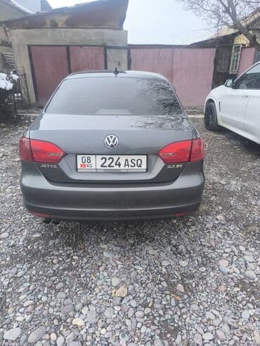 bud e5: Volkswagen Jetta: 2011 г., Бензин, Седан — 5