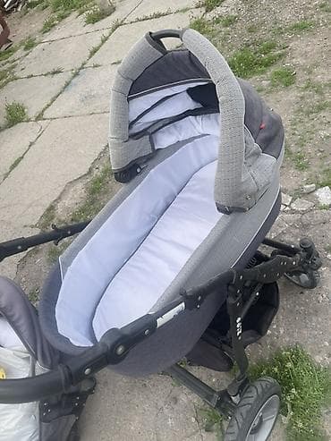 Продаю коляску 2 в 1. В отличном состоянии, есть прогулочный блок