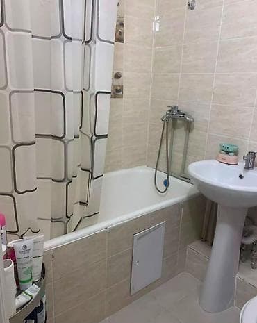 Квартиры: 2 комнаты, 46 м², 7 мкр 104 серия, 1 этаж, Евроремонт — 2