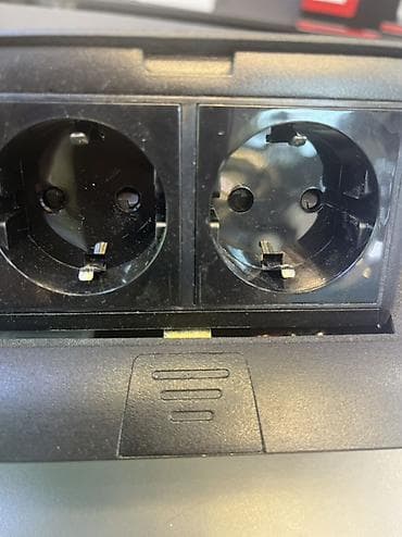 party box: Розетка, С заземлением, Встроенные — 4