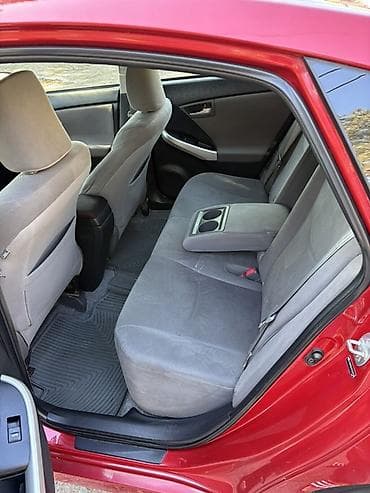 Toyota Prius: 2012 г., 1.8 л, Вариатор, Гибрид, Хэтчбэк — 6
