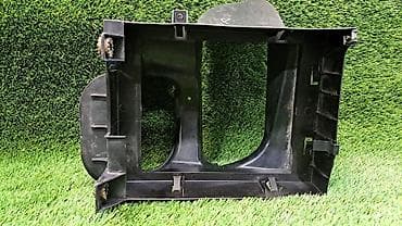 bmw e92: Воздуховод радиатора левый Е70 7 169 415 Год 2009 В отличном — 4