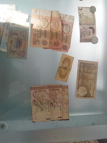 Искусство и коллекционирование: Продам совецкие кюпюры 
старые денги 
медали ссср
только писать — 2