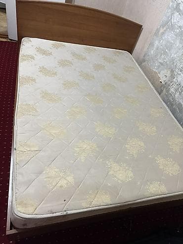 Кровать с матрасом - Размер спального места: ориентировочно