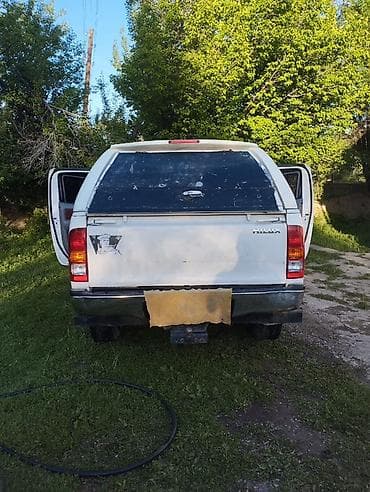 тойота хайлукс: Toyota Hilux: 2010 г., Механика, Дизель, Пикап — 8