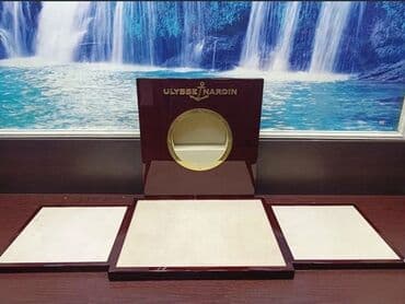 оборудование в бутик: Витрины для наручных часов, фирменные, оригинал, натуральное дерево! — 3