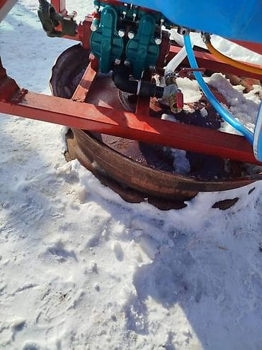 насос для откачки: Продаю опрыскиватель — 1