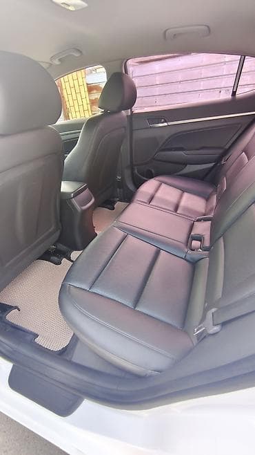 Транспорт: Hyundai Avante: 2018 г., 1.6 л, Автомат, Бензин, Седан — 9