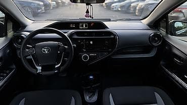 Продажа авто: Toyota Prius C: 2018 г., 1.5 л, Автомат, Гибрид, Хэтчбэк — 8