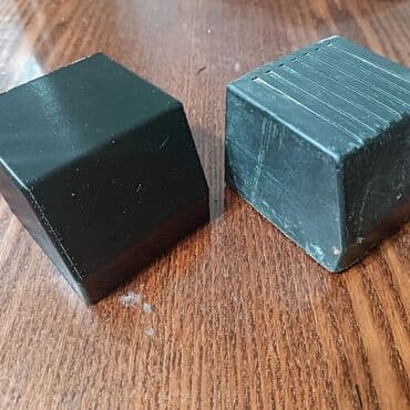 настольные теннисные ракетки: Печать накладок для спорт инвентаря.(заглушки) Пластик: PETG⚫ — 2