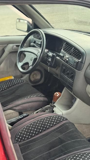 r18 audi: Volkswagen Vento: 1992 г., 1.8 л, Механика, Бензин, Седан — 8